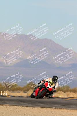 media/Feb-08-2025-CVMA (Sat) [[fcc6d2831a]]/Race 11-Amateur Supersport Open/